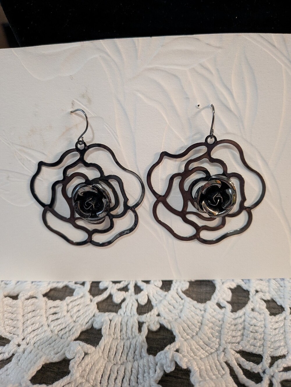 Floral Cutout Dangle Earrings in Dark Gunmetal